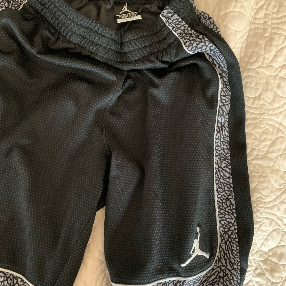 Nike Dri Fit Boys Athletic shorts size medium